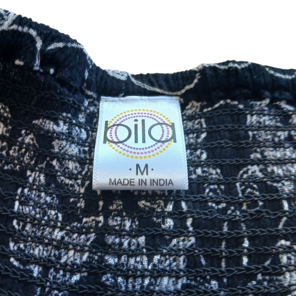 Billa Women's Size Medium White And Black Print Shorts - Picture 3 of 8